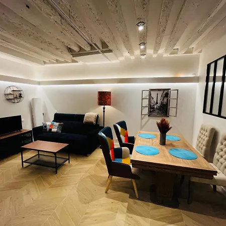 Charmant 2 Pieces Centre Apartment